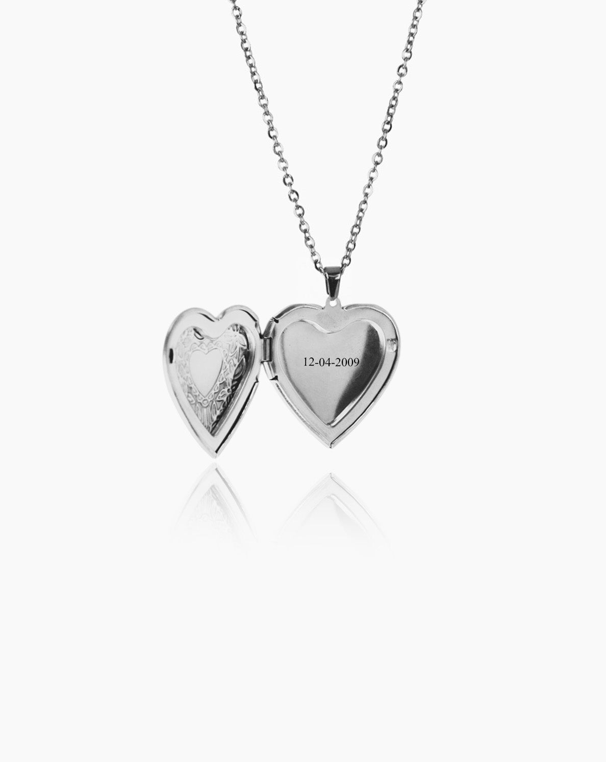 Relicário personalizado em forma de coração com fotografia