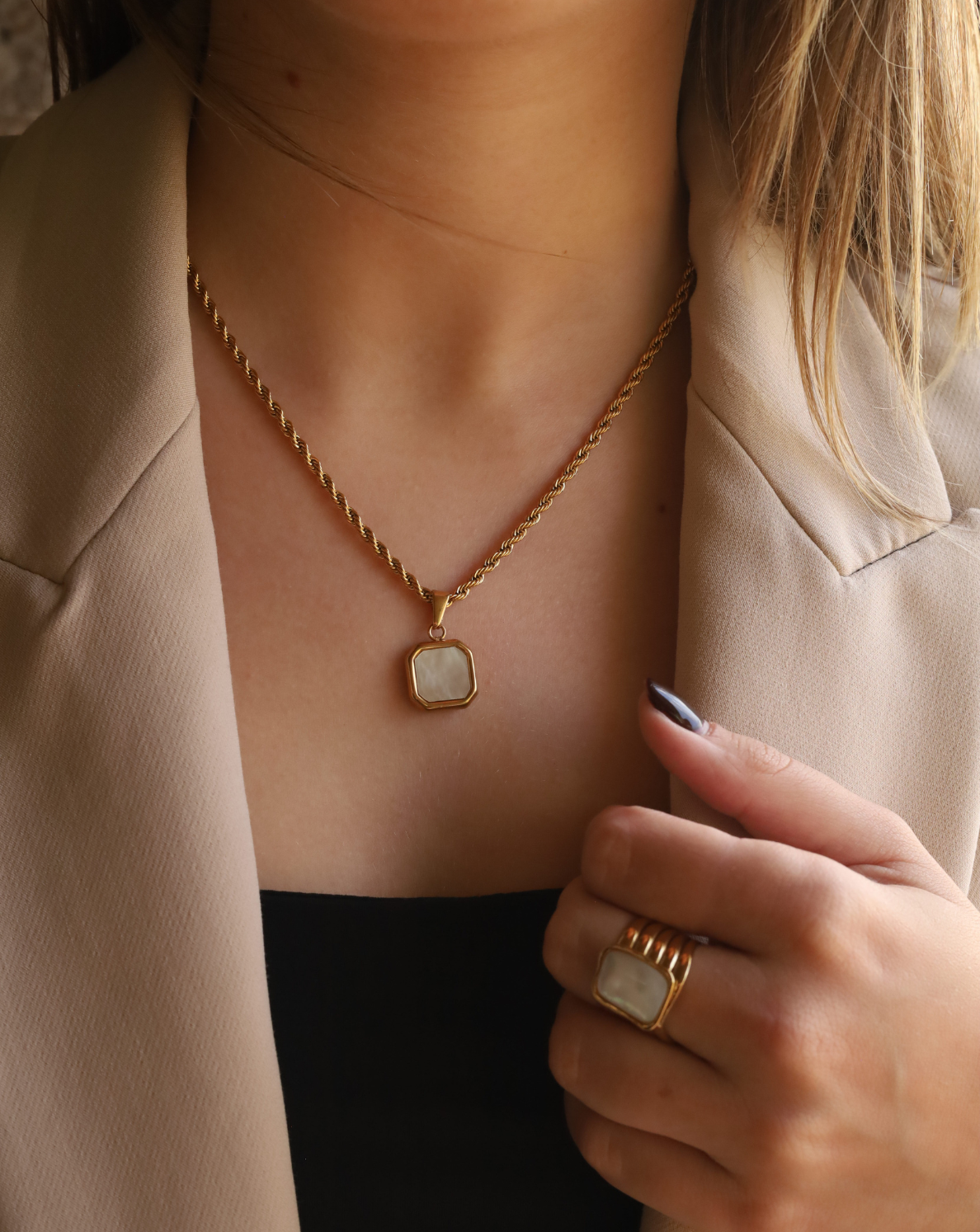 Colar Chess Quadrado