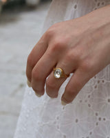 Anel Light Touch com zircónia central grande em aço inoxidável