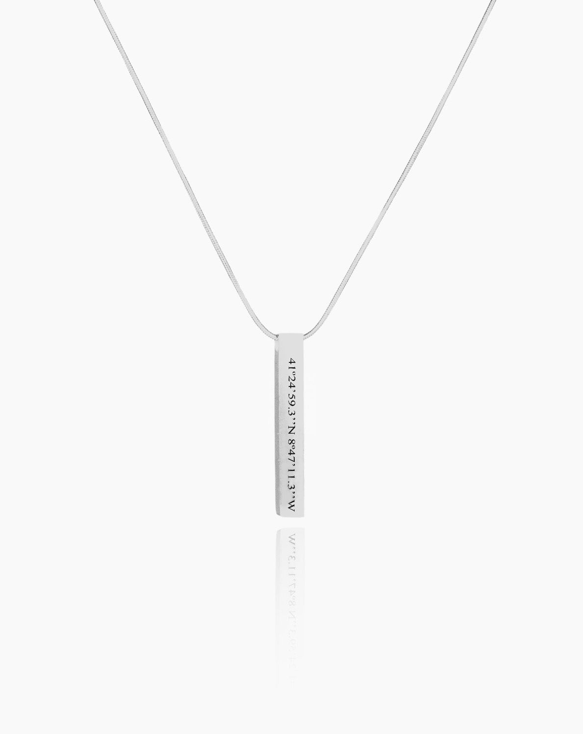 Colar personalizado em barra com gravação nos quatro lados